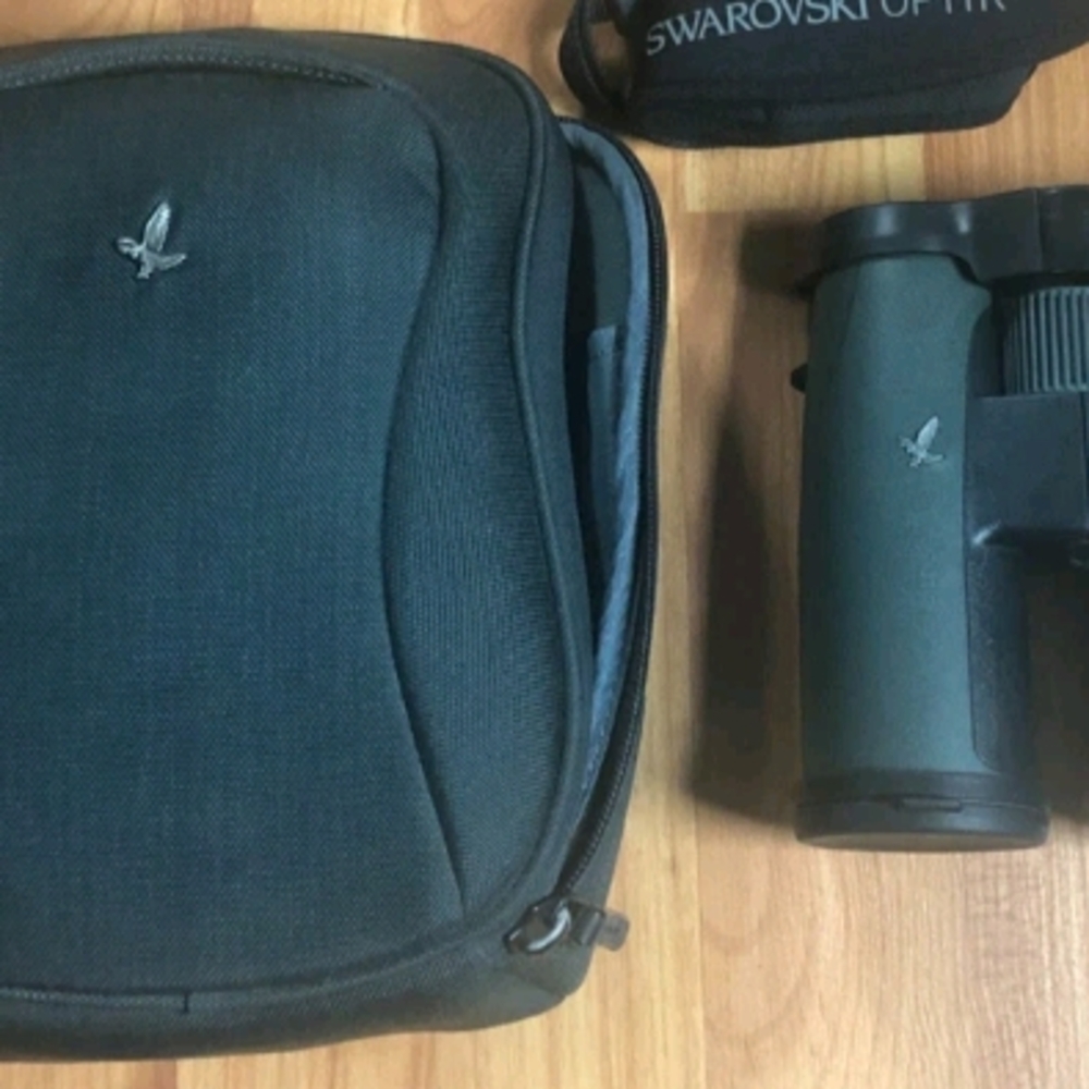 Swarovski Dark Green Binoculars - Picture 5 of 5